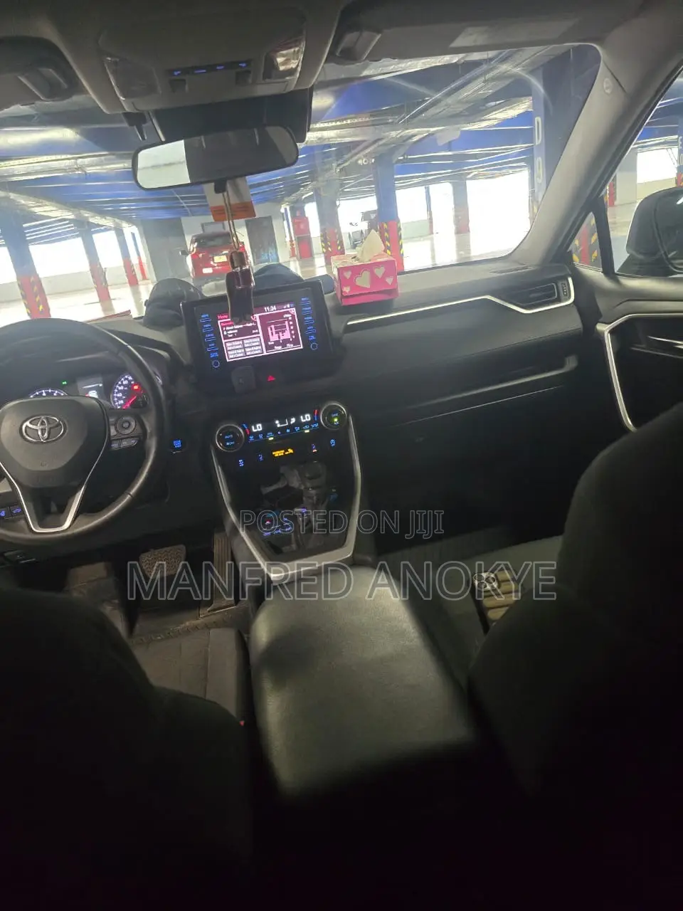 Toyota RAV4 XLE 2022 Black