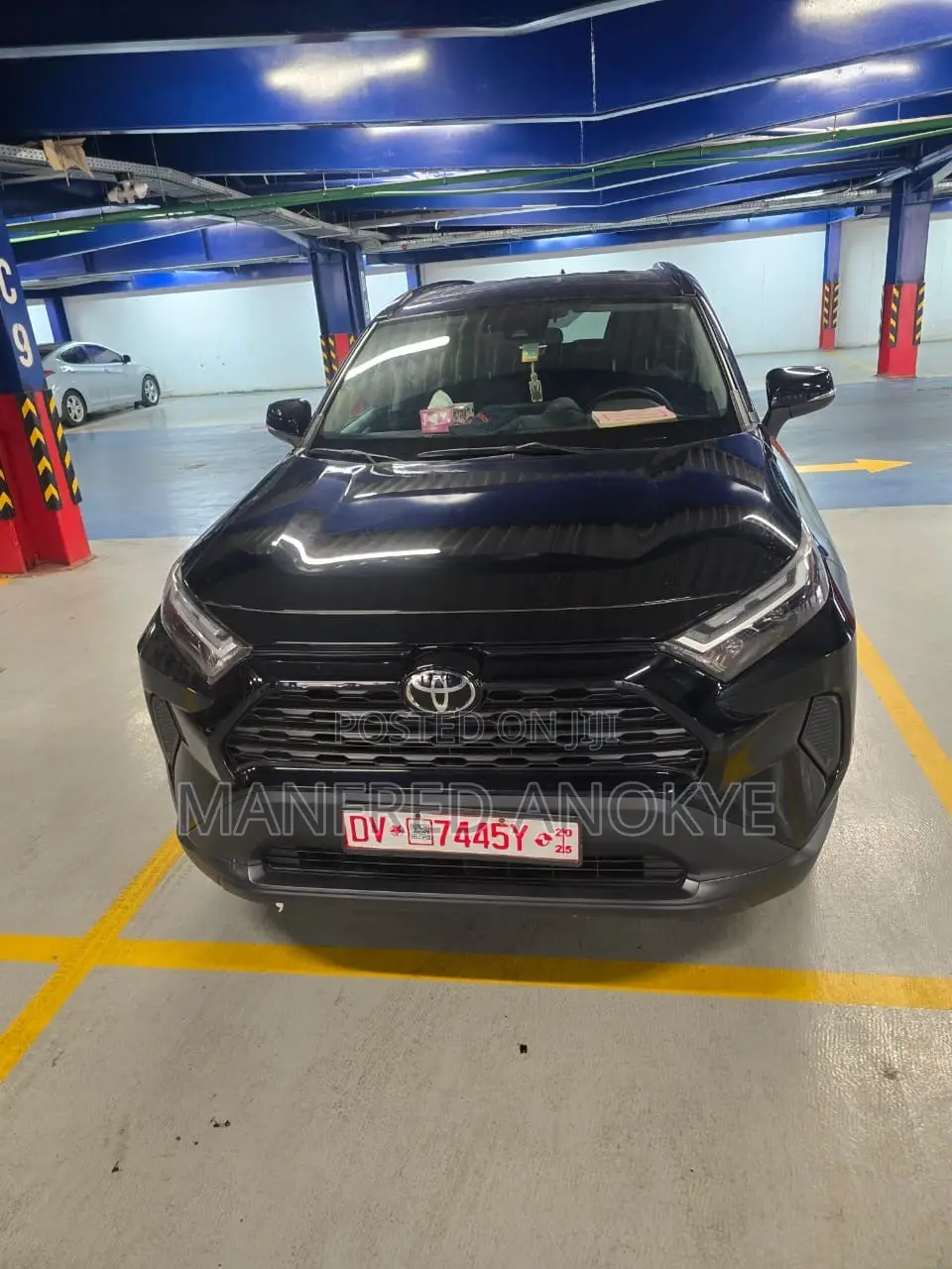Toyota RAV4 XLE 2022 Black