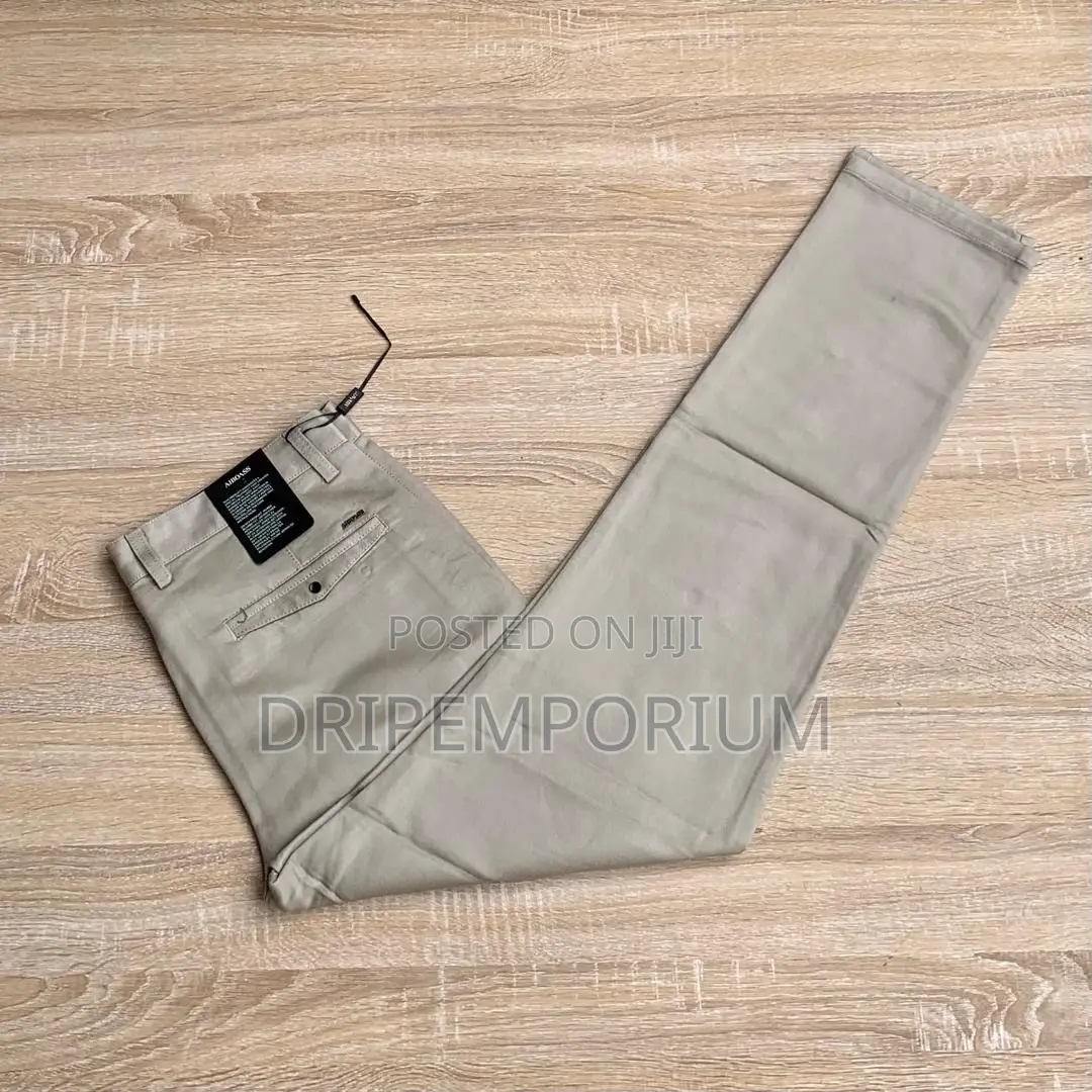 Tommy Khaki Chino!