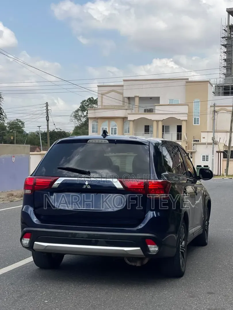 Mitsubishi Outlander 2.4 PHEV AWD 2018 Blue