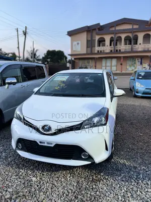 Toyota Vitz 1.3 AWD 5dr 2015 White