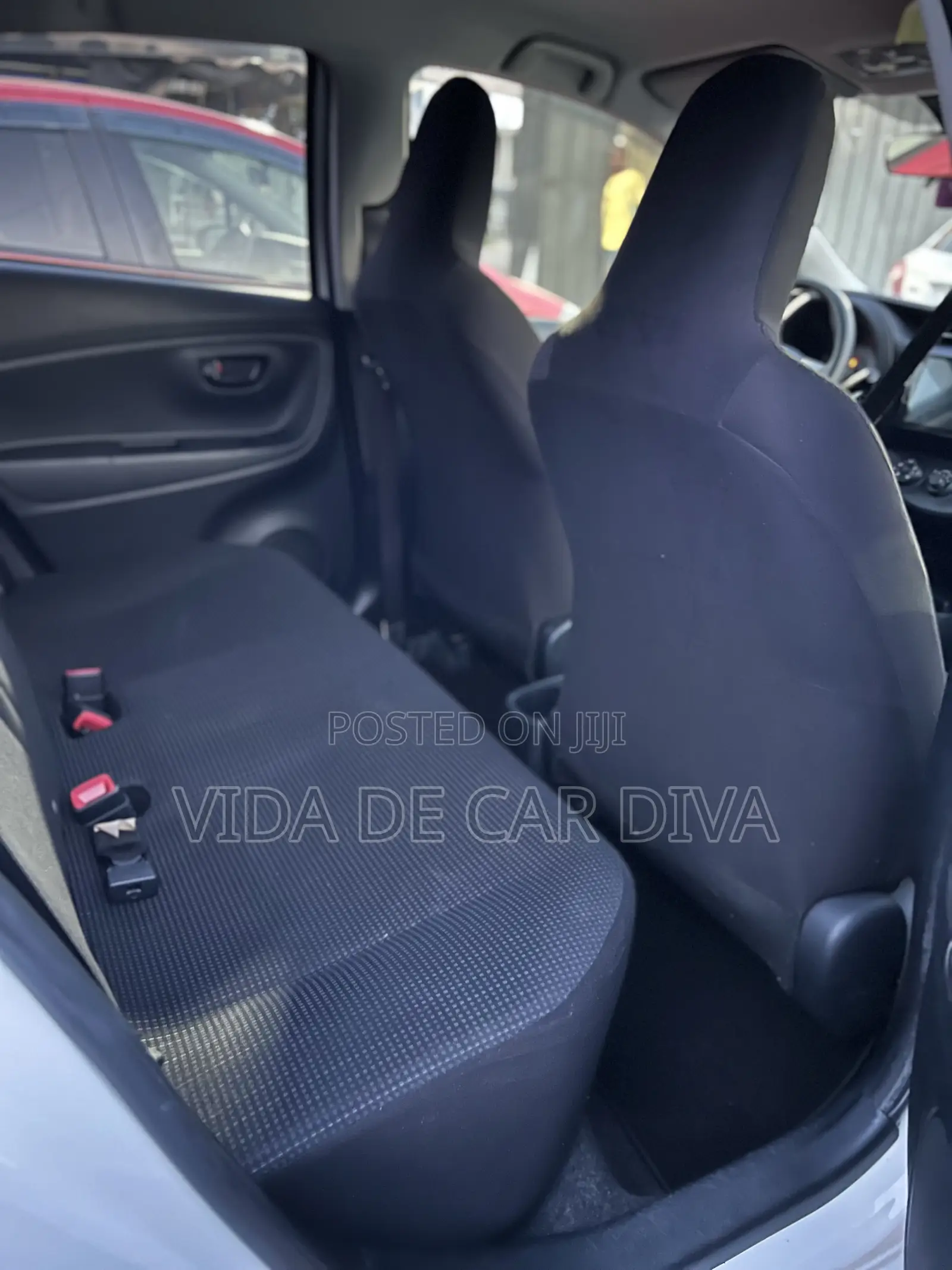 Toyota Vitz 1.3 AWD 5dr 2015 White