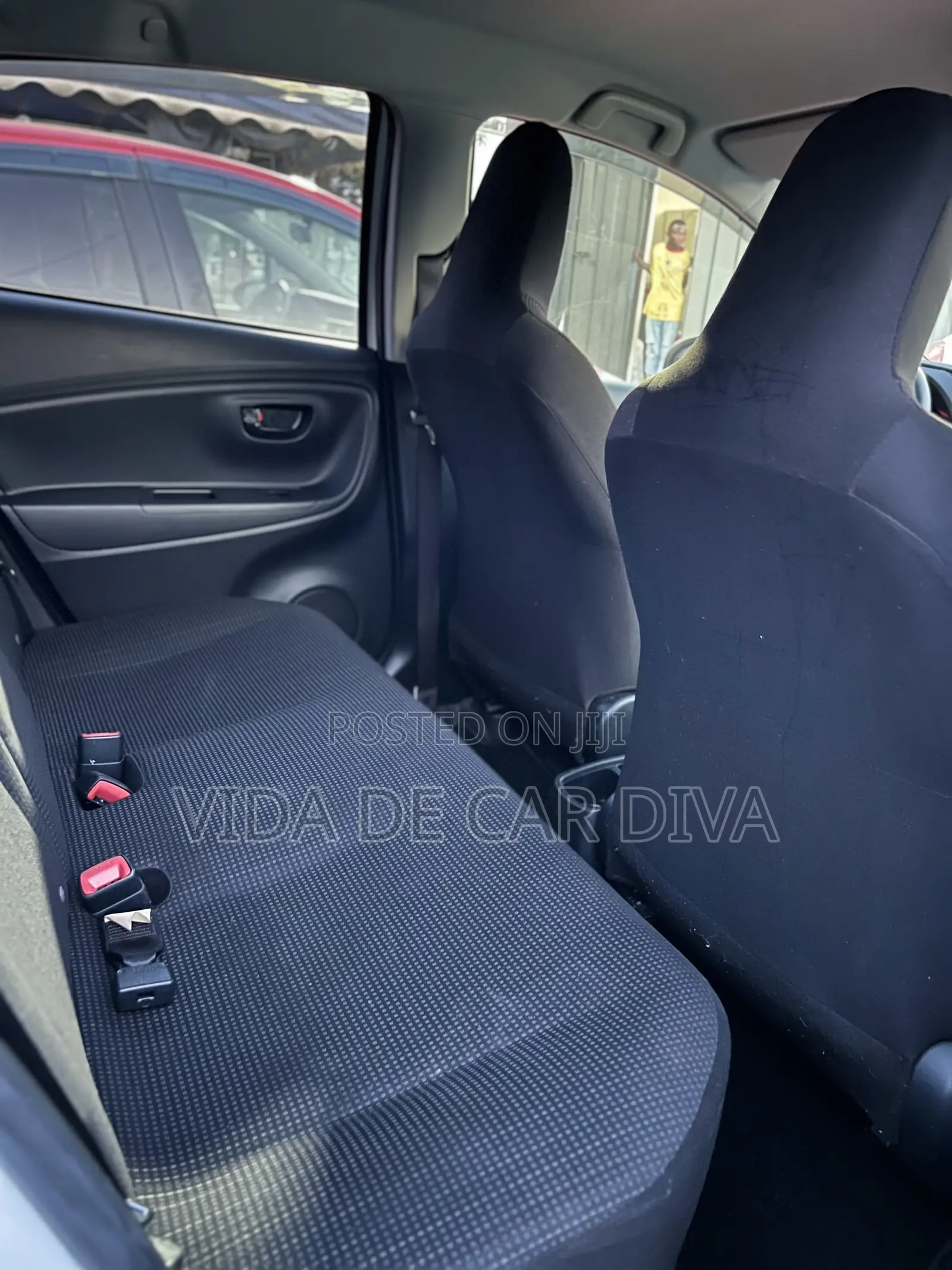 Toyota Vitz 1.3 AWD 5dr 2015 White
