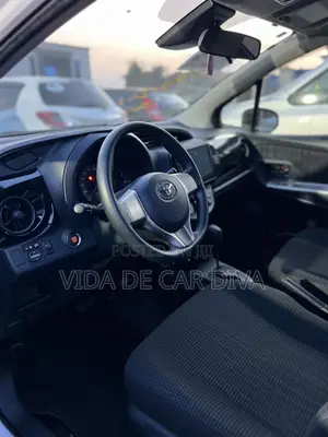 Toyota Vitz 1.3 AWD 5dr 2015 White