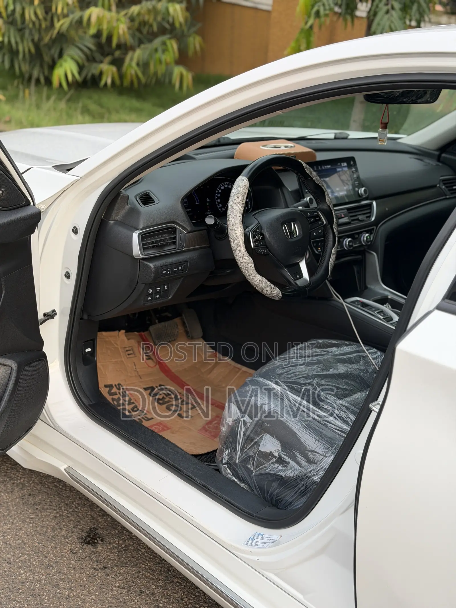Honda Accord Touring 2.0T 2020 White