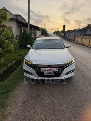 Honda Accord Touring 2.0T 2020 White
