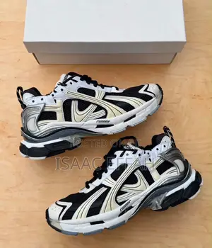 Balenciaga Runner