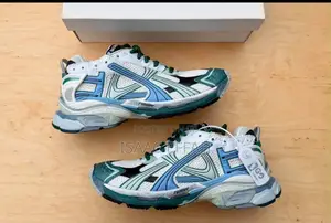 Balenciaga Runner
