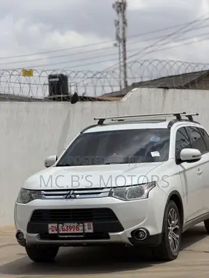 Mitsubishi Outlander 2016 White