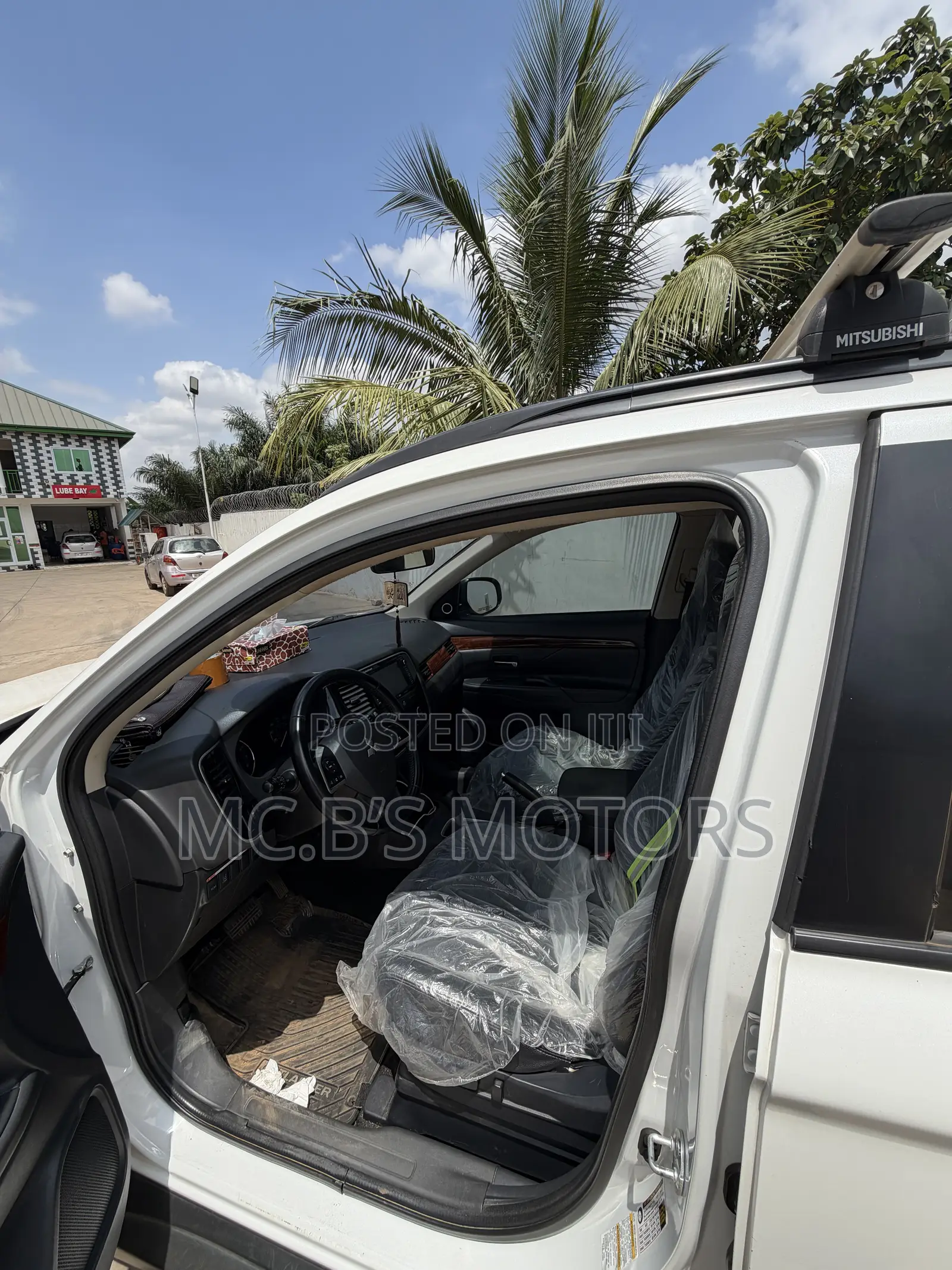 Mitsubishi Outlander 2016 White
