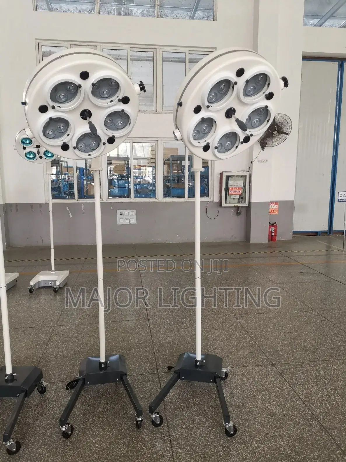 Theater Surgical Light Rechargeable (5 Bulb)