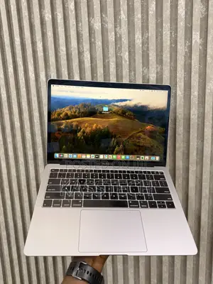 Laptop Apple MacBook Air 2019 8GB Intel Core i5 SSD 128GB