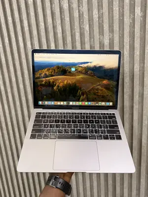 Laptop Apple MacBook Air 2019 8GB Intel Core i5 SSD 128GB