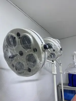 Theater Surgical Light Non Rechargeable(5 Bulb)