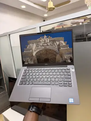 Laptop Dell Latitude 5300 8GB Intel Core i5 SSD 256GB