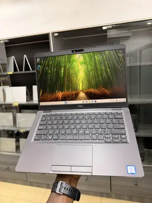 Laptop Dell Latitude 5300 8GB Intel Core i7 SSD 256GB