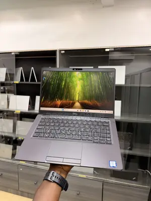 Laptop Dell Latitude 5300 8GB Intel Core i7 SSD 256GB