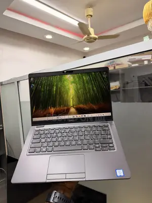 Laptop Dell Latitude 5300 8GB Intel Core i7 SSD 256GB