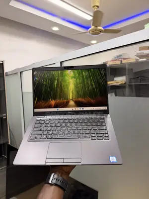 Laptop Dell Latitude 5300 8GB Intel Core i7 SSD 256GB