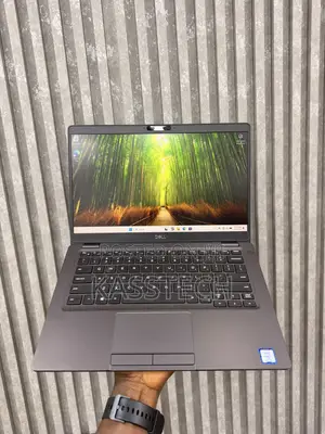 Laptop Dell Latitude 5300 8GB Intel Core i7 SSD 256GB