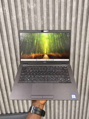 Laptop Dell Latitude 5300 8GB Intel Core i7 SSD 256GB