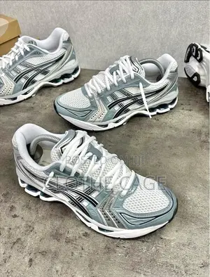 Asics Gel-Kayano 14