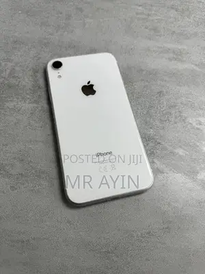 Apple iPhone XR 64 GB White