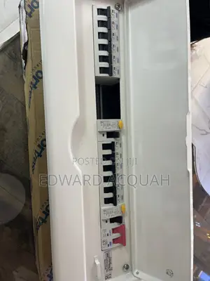 Circuit Breaker Panel/Circuit Breaker