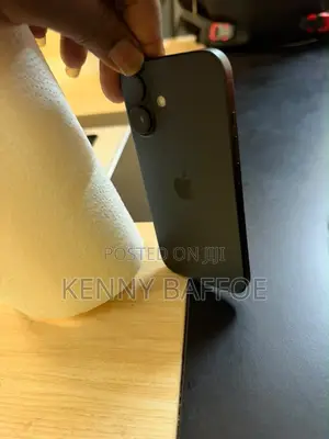 Apple iPhone 16 128 GB Gray