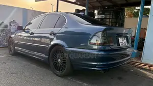 BMW 3 Series 320i RWD 1999 Blue