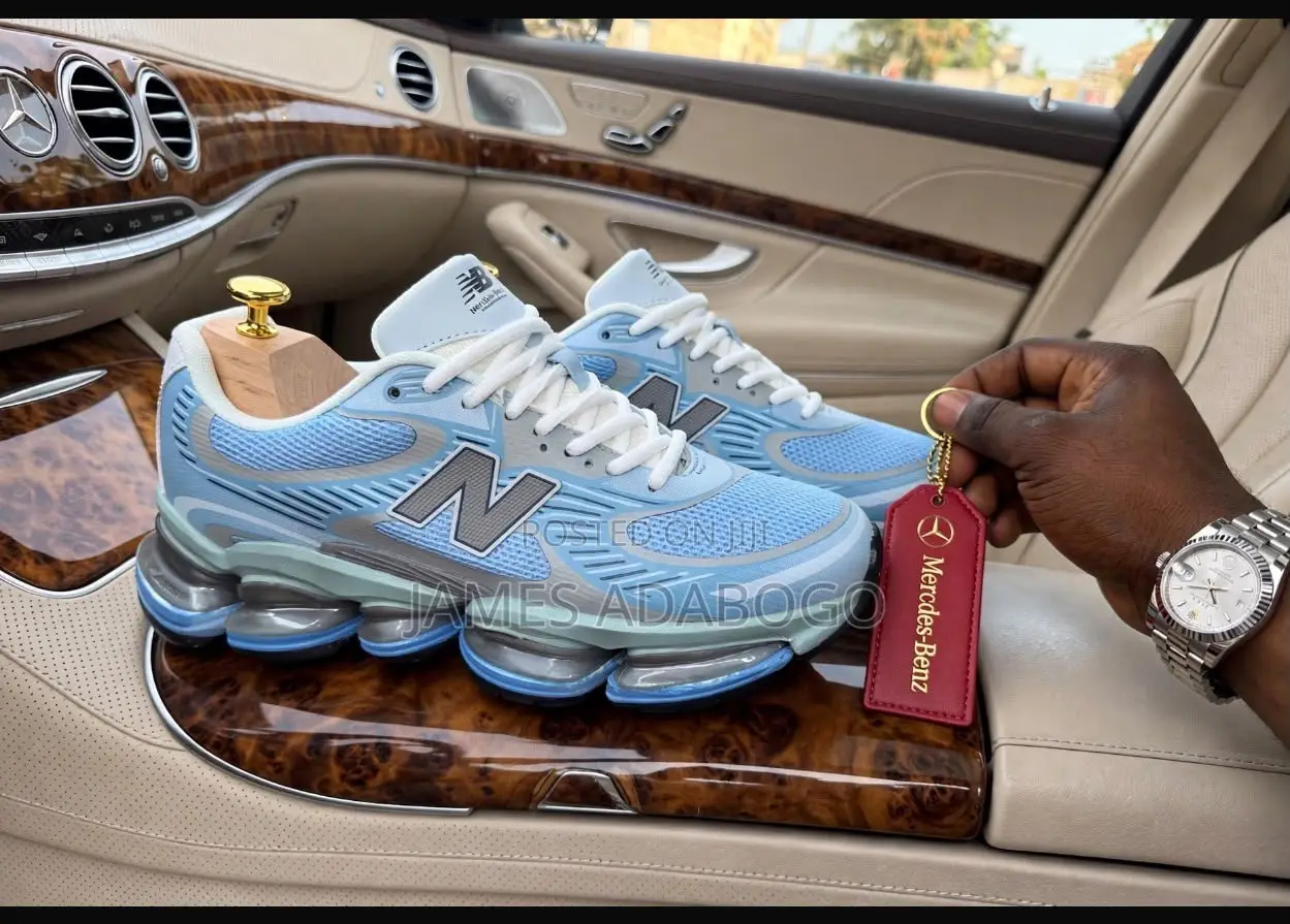 DeHighest Sneakers