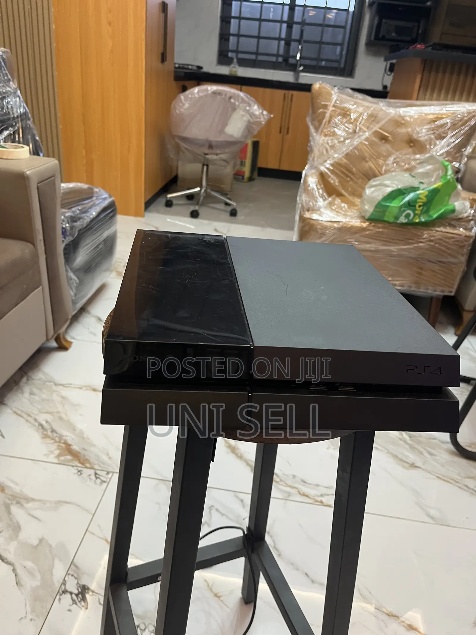 PS 4 Gaming Console