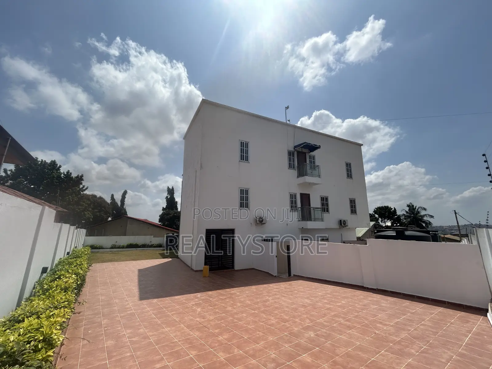 4bdrm Duplex in Franko Estate, Accra Metropolitan for rent