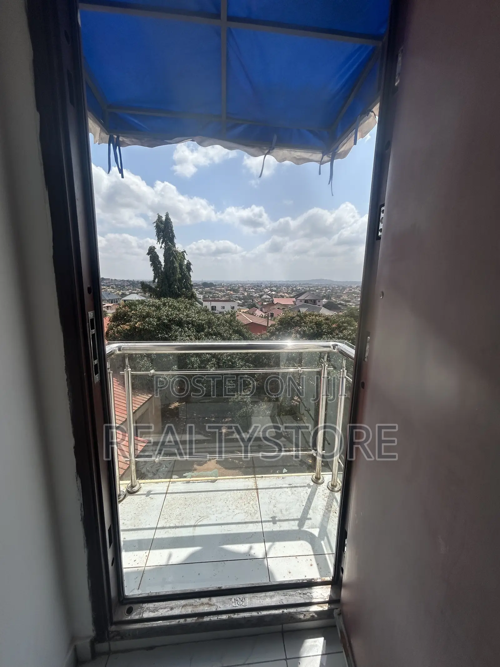 4bdrm Duplex in Franko Estate, Accra Metropolitan for rent