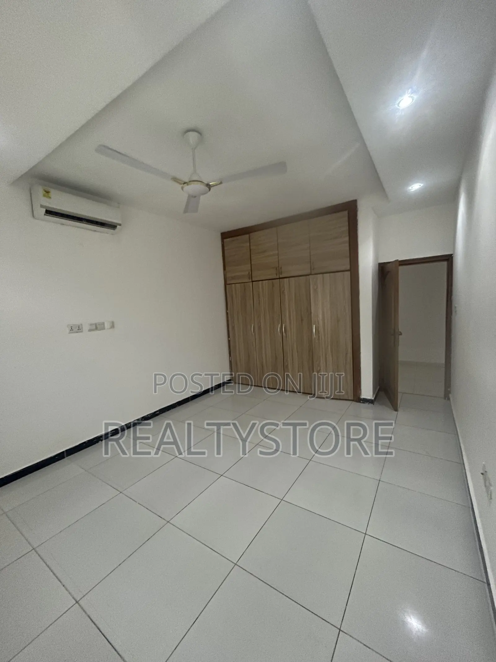 4bdrm Duplex in Franko Estate, Accra Metropolitan for rent