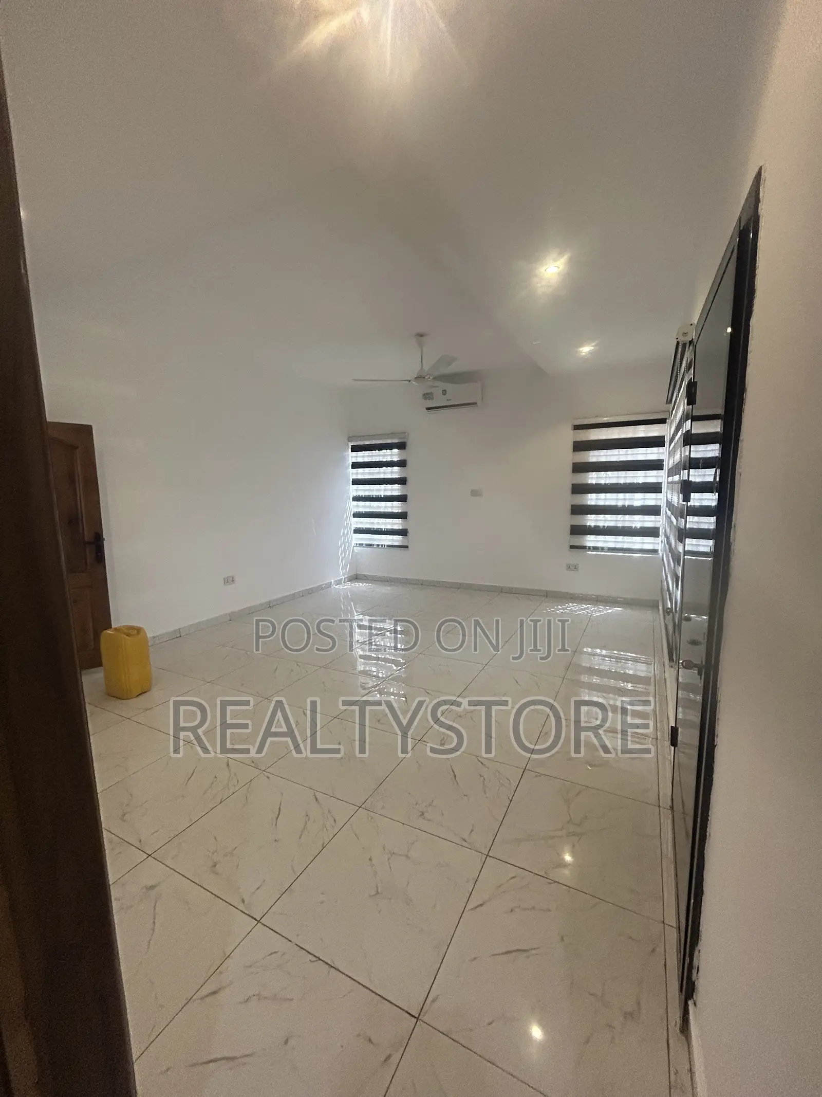 4bdrm Duplex in Franko Estate, Accra Metropolitan for rent