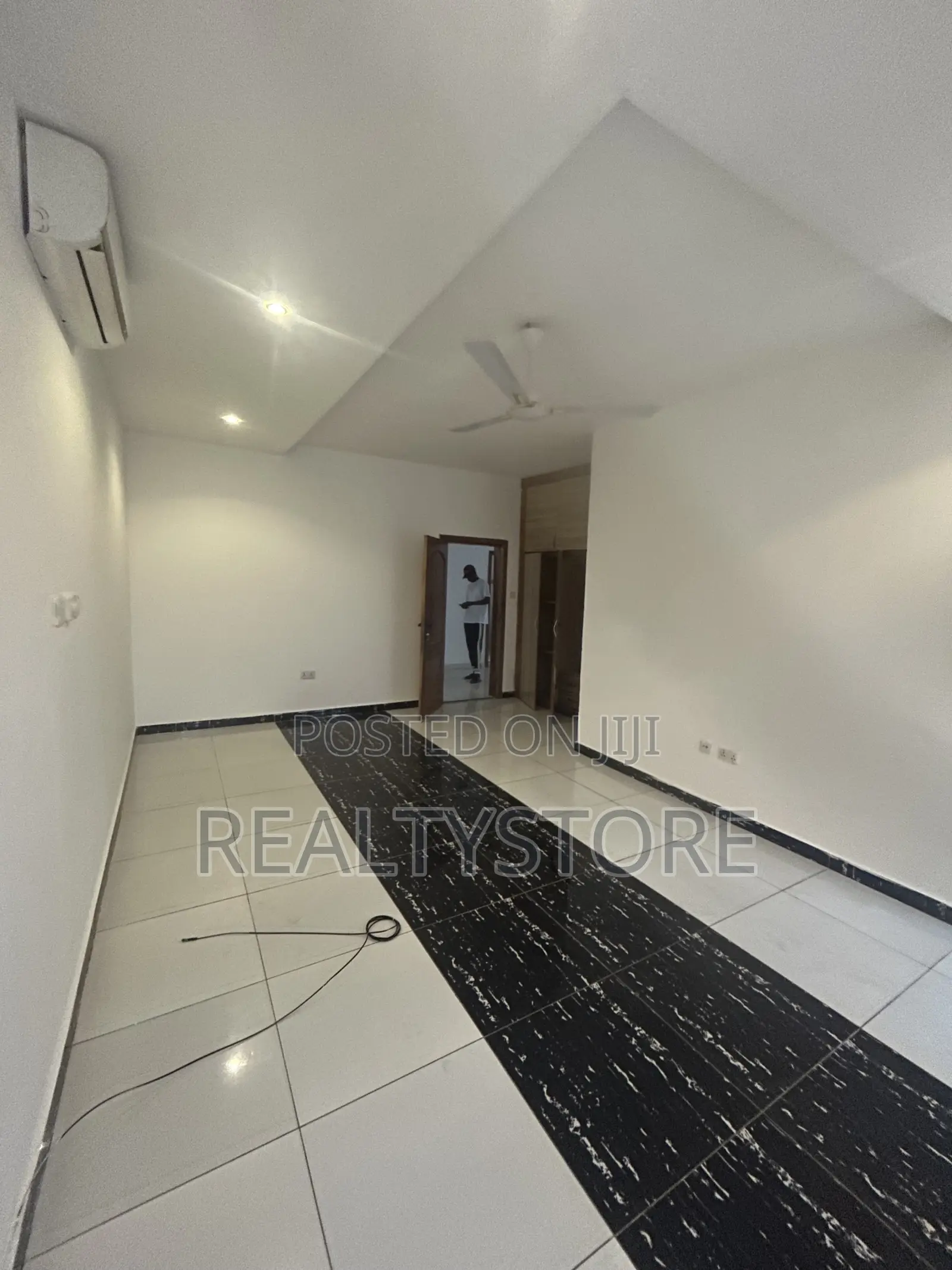 4bdrm Duplex in Franko Estate, Accra Metropolitan for rent