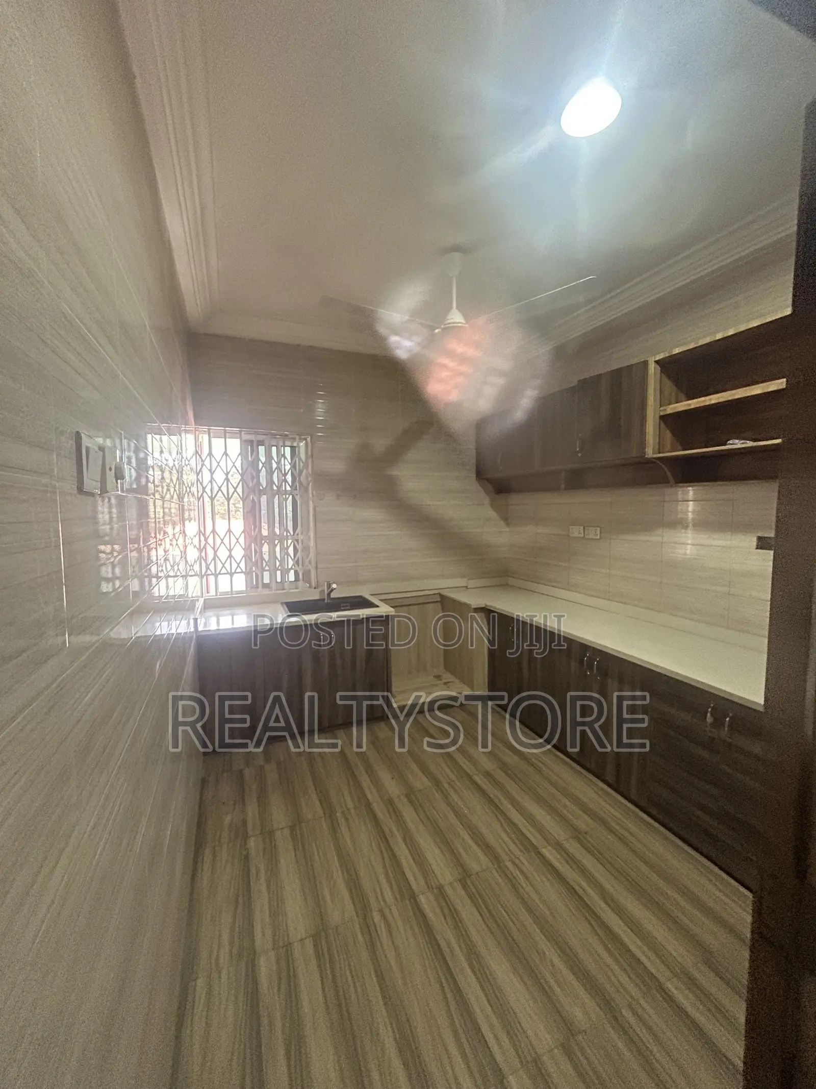 4bdrm Duplex in Franko Estate, Accra Metropolitan for rent