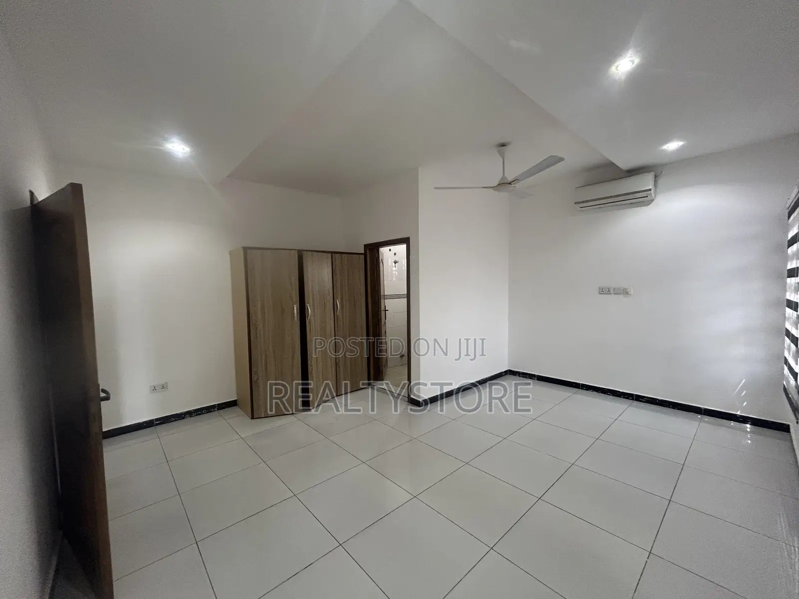 4bdrm Duplex in Franko Estate, Accra Metropolitan for rent