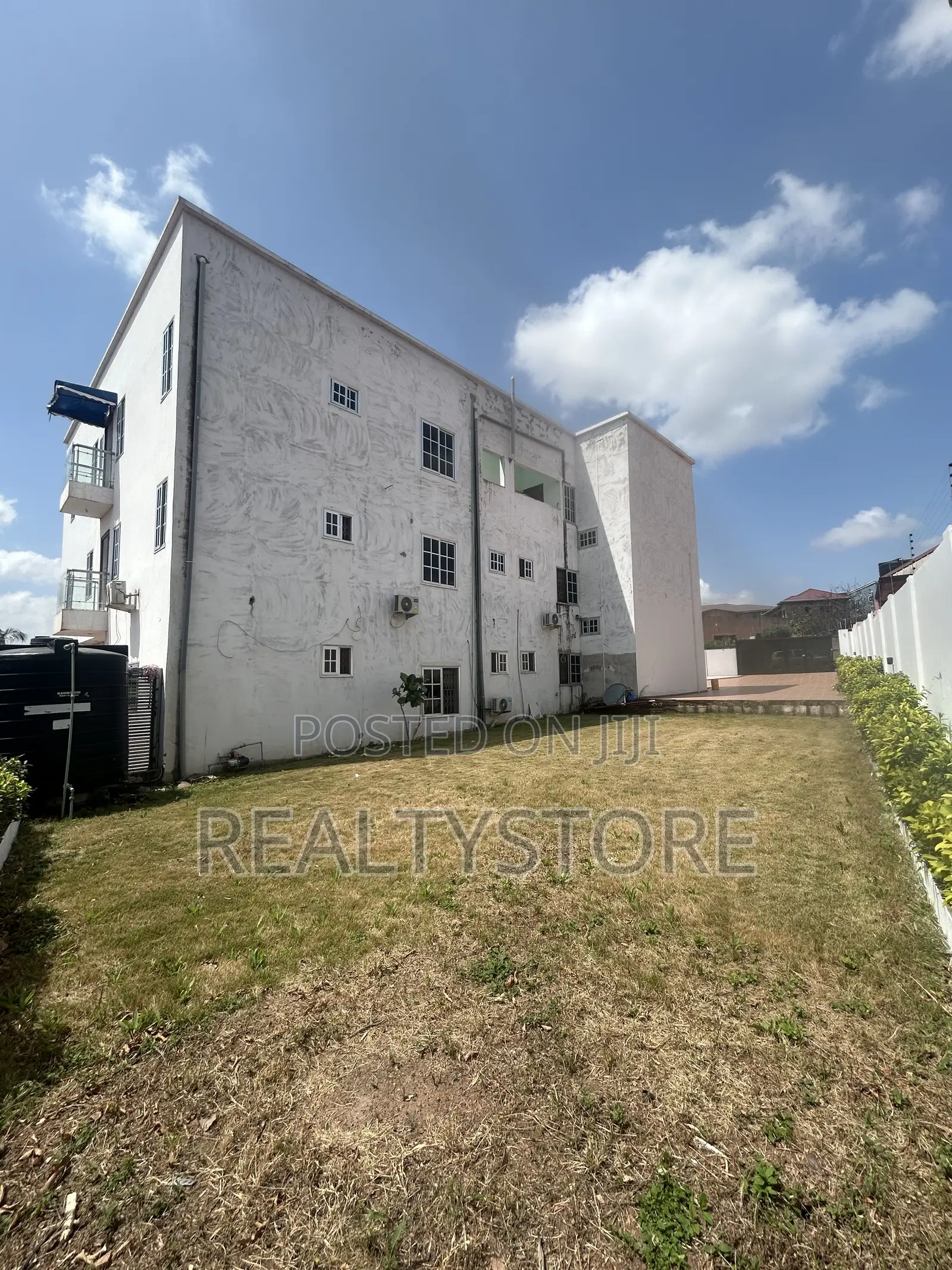 4bdrm Duplex in Franko Estate, Accra Metropolitan for rent