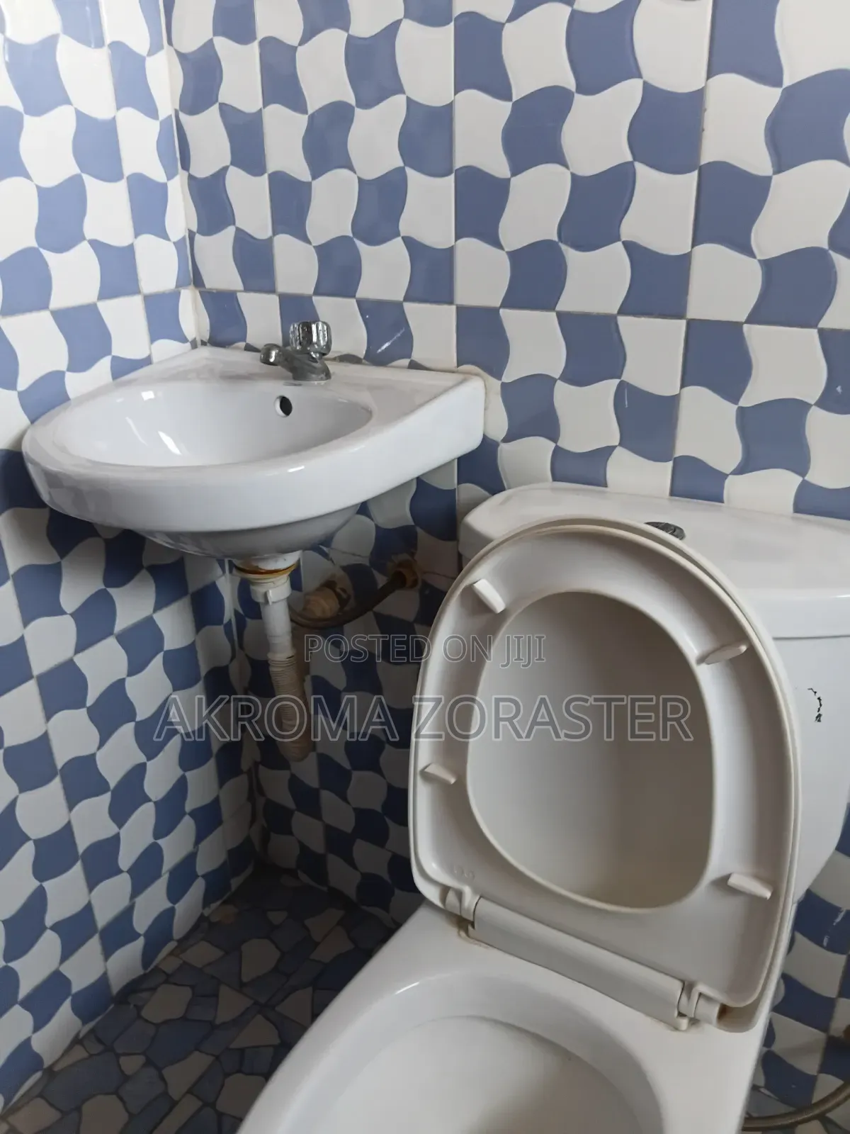 1bdrm Room & Parlour in Ages Properties, Dodowa for rent