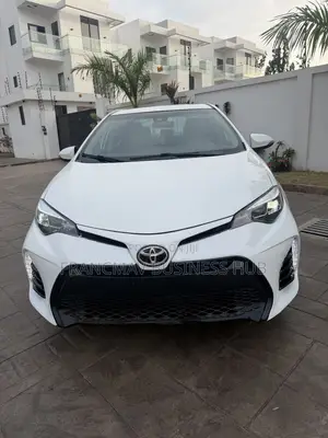Toyota Corolla SE Special Edition 4dr Sedan (1.8L 4cyl CVT) 2017 White