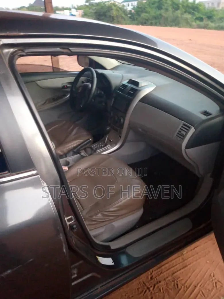 Toyota Corolla 2013 Silver