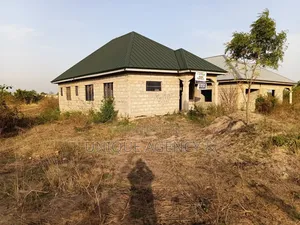 3bdrm Bungalow in Main Station for sale