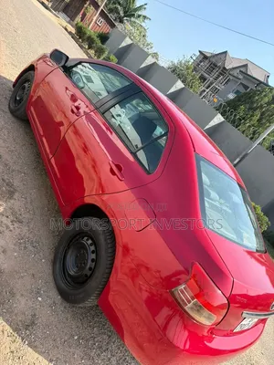 Toyota Yaris Base Sedan 4dr 2010 Red