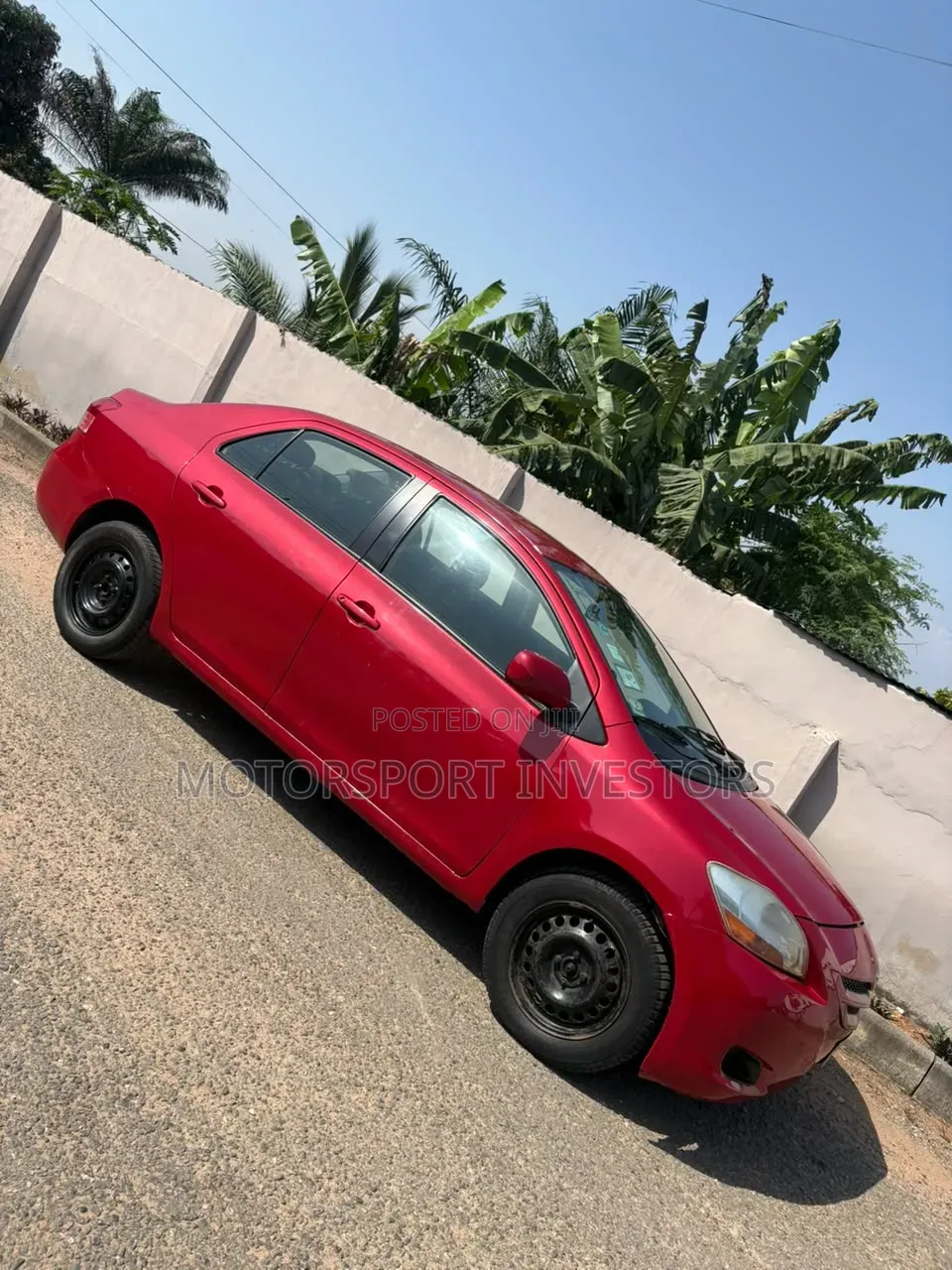 Toyota Yaris Base Sedan 4dr 2010 Red