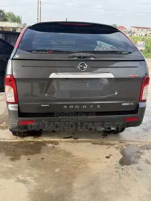 SsangYong Korando 2018 Gray