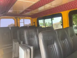 Mercedes-Benz Sprinter 2009 Yellow