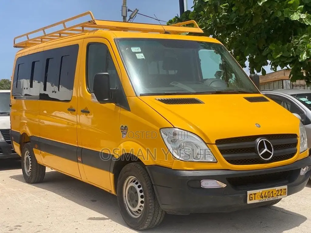 Mercedes-Benz Sprinter 2009 Yellow