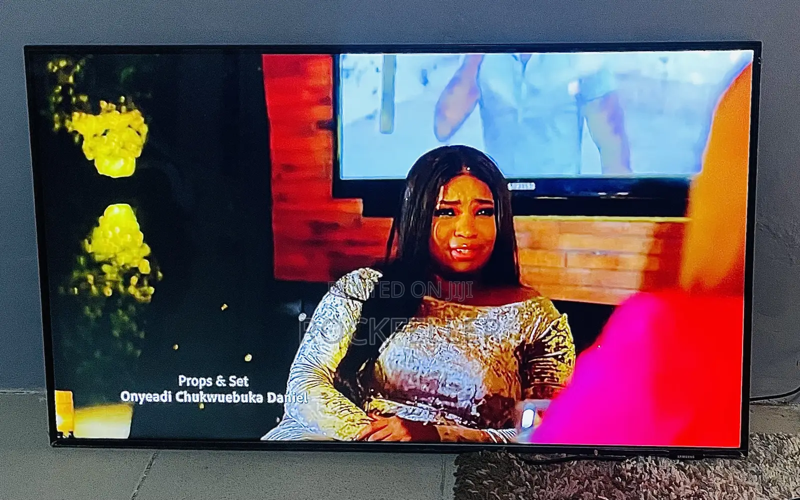 UK Used Samsung Airslim Crystal UHD HDR10+ 43 Inches